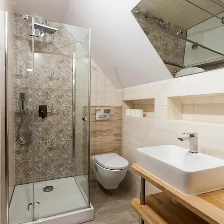 Angela I * ポビエロボ