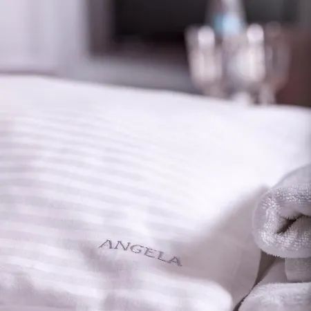 Angela I Pobierowo