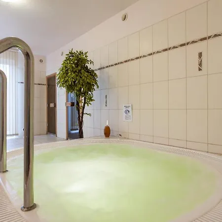 Angela I ポビエロボ