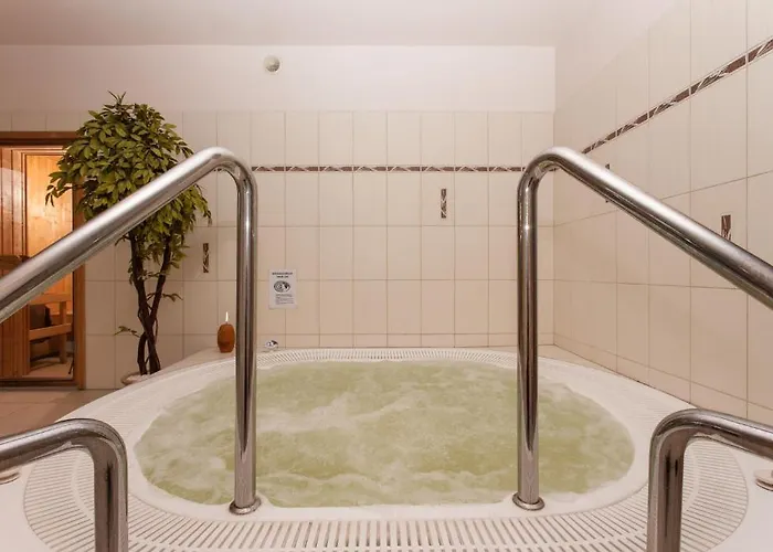 Angela I * 포비에로보