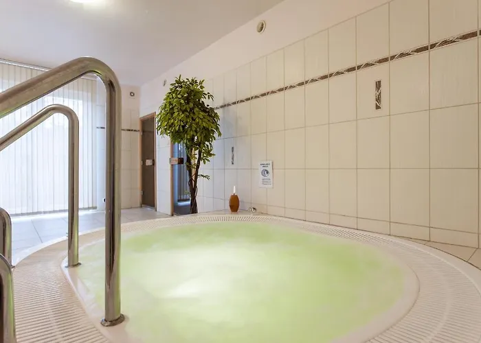 Angela I 포비에로보